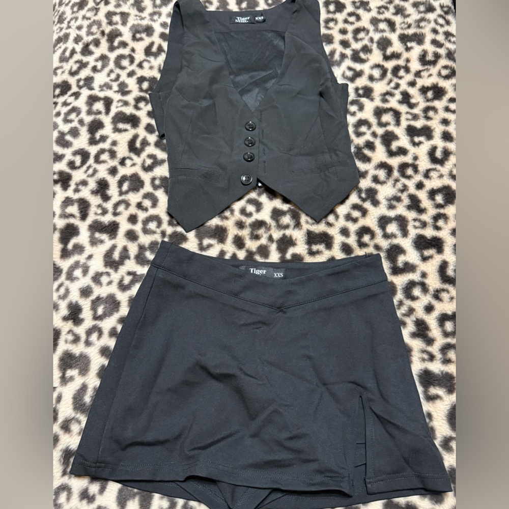 Tiger Mist Black Buttoned Vest and Skort Set